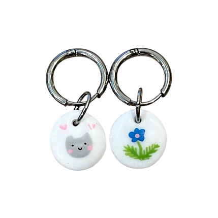 Серьги-конго Радость Рядом «Голубой цветочек и мордочка», полимерная глина, белые, фото 1.