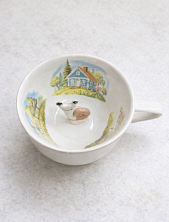 Чашка для чая ручной работы Мадам де Тюль с фигуркой внутри Улитка, фарфор, 250 мл