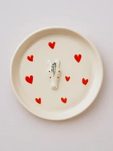 Тарелка ручной работы Мария Гордеева с фигуркой Лошадка, белая с сердечком, полуфарфор, 13,5 см