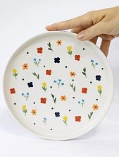 Блюдце ручной работы РУКИ В ГЛИНЕ «Цветочная поляна», полуфарфор, 14 см