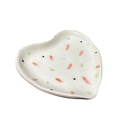 Блюдце ручной работы Катя Вебер Сердечко с узором , светло-бежевая, керамика, 7 см, фото 2.