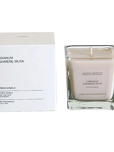 Свеча куб розовый воск «Лабданум и кашемировый мускус»