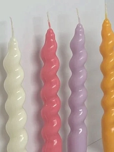 Свеча ручной работы «Спиралька», белый