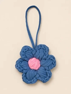 Вязаный обвес Новика «Цветок», синий, 10 см