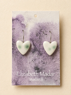 Серьги Elizabeth Madar Сердечки, керамика, бело-зелёные