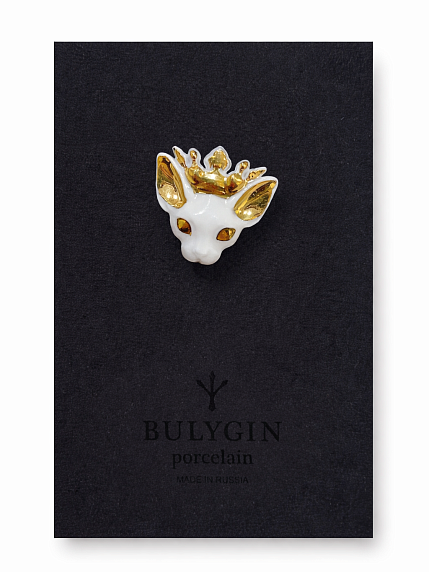 Брошь ручной работы Bulygin «Королева кошек», фарфор, бело-золотистая, фото 1.