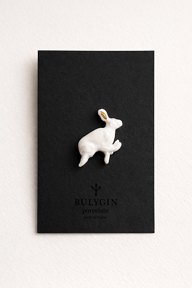 Брошь ручной работы Фарфор Булыгина «Кролик», бело-золотистая, фото 1.