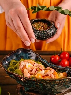 Глубокая тарелка устрица ручной работы VELES «Полночь Волшебства», фарфор, 680 мл