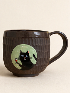 Кружка ручной работы Коврижка «Черный кот с бокалом», керамика, серо-коричневая
