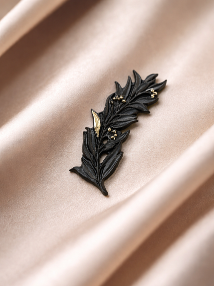 Брошь ручной работы Bulygin «Веточка оливы», фарфор, чёрно-золотистая, фото 7.