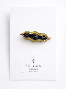 Брошь ручной работы Фарфор Булыгина «Горох», чёрно-золотистая
