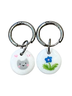 Серьги-конго Радость Рядом «Голубой цветочек и мордочка», полимерная глина, белые