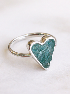Кольцо ручной работы «Сердце», голубое, апатит, нейзильбер