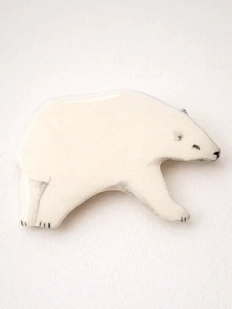 Брошь ручной работы Elizabeth Madar Белый мишка, керамика