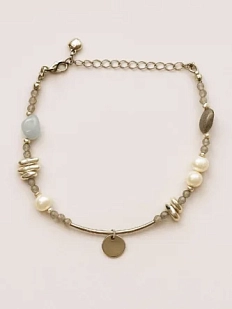 Браслет с камнями и монеткой