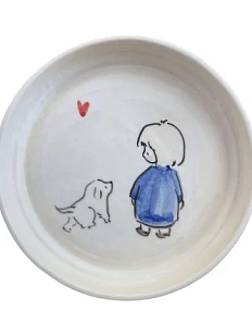 Тарелка ручной работы с бортиком Девочка с пёсиком, керамика, 13-14 см