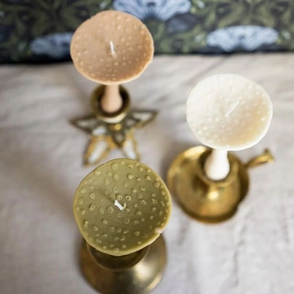 Свеча «Гриб Мухомор перезрелый» цвета хаки, фото 4.