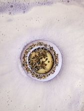 Бомбочка для ванны Вершина натуральности (Top Naturally) «Лаванда», пралине, фиолетовая