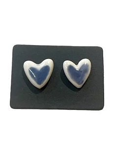 Серёжки-гвоздики ручной работы Мария Гордеева Сердечки, керамика, бело-синие