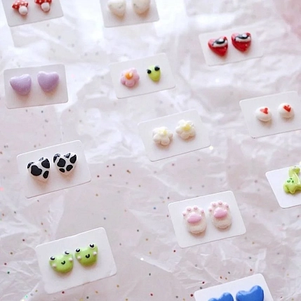 Серёжки-гвоздики Радость Рядом «Смайлик и мухомор», полимерная глина, фото 2.