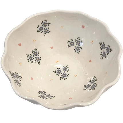 Глубокая тарелка ручной работы Slowday Ceramics в голубой цветочек с сердечками, полуфарфор, фото 1.