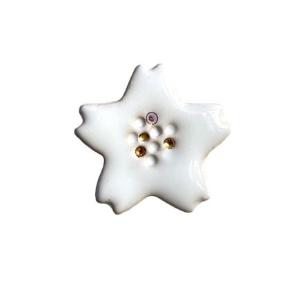 Брошь ручной работы «Цветочек», белая, Partala ceramics, фото 1.