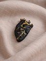 Брошь ручной работы Фарфор Булыгина «Сердце», чёрно-золотистая, превью фото 2