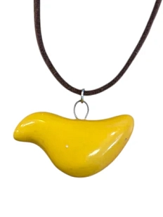 Чокер ручной работы Ceramission «Птичка» на замшевом шнурке, жёлто-коричневый, керамика