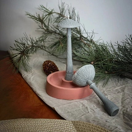 Свеча «Гриб Мухомор» серого цвета, фото 3.