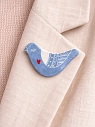 Брошь ручной работы Elizabeth Madar Голубка с сердечком, голубая, керамика, превью фото 2