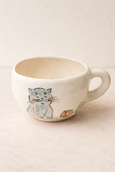 Кружка ручной работы НАДО ЖЕ с росписью «Котик и разбитый цветок», белая, керамика, 350 мл, фото 2.