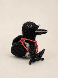 Валяная игрушка Северяшка «Ворона в бусах», шерсть
