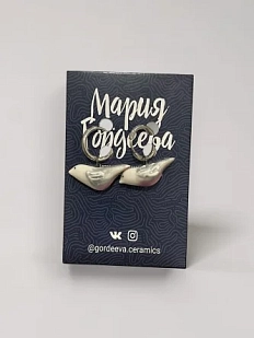 Серьги Мария Гордеева «Птички», керамика, серо-розовые