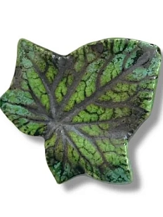 Брошь ручной работы КерамЕлКа Лист, тёмно-зелёная, керамика