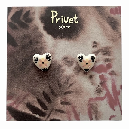 Серьги-гвоздики Звер ручной работы «Сердечко с розовым цветочком», белый, керамика, фото 1.