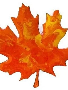 Брошь ручной работы Кленовый лист, оранжевая, дерево