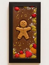 Молочный шоколад "Пряничный человек" с малиной, миндалём и брусникой, 45 г