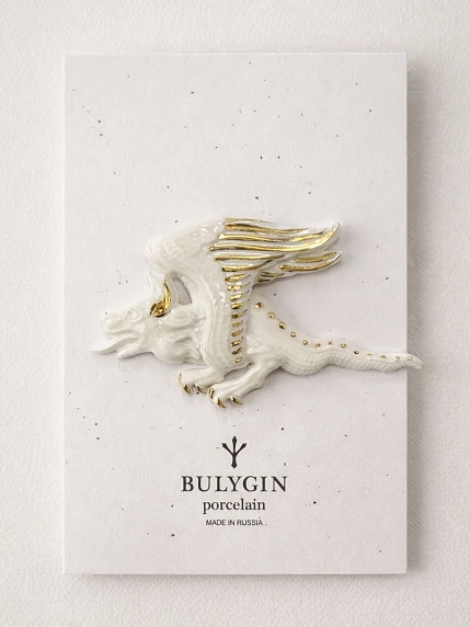 Брошь ручной работы Фарфор Булыгина «Песозмей», бело-золотистая, фото 1.