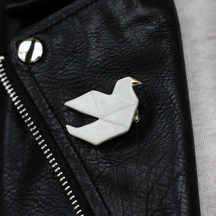 Брошь ручной работы Партала керамика «Голубка оригами», белая, фото 5.