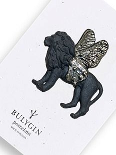 Брошь ручной работы Bulygin «Лев», фарфор, чёрно-серебристая