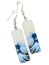 Серьги с картиной «Большая волна в Канагаве», дерево с эпоксидной смолой