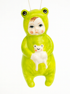 Ёлочная игрушка из фарфора «Малыш в костюме лягушонка», 10 см, салатовый