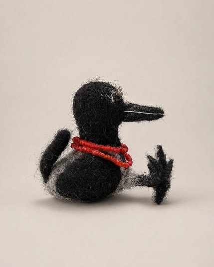 Валяная игрушка Северяшка «Ворона в бусах», шерсть, фото 5.