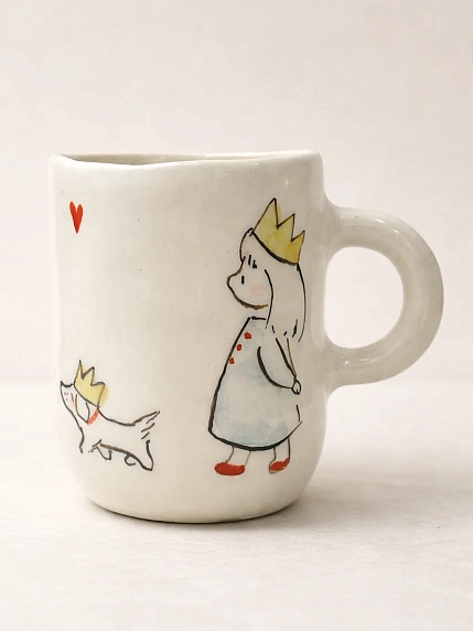 Кружка ручной работы НАДО ЖЕ с росписью «Девочка и собачка в коронах», белая, керамика, 300 мл, фото 1.