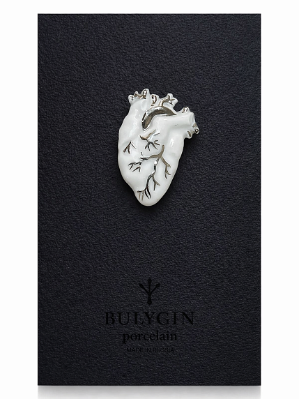 Брошь ручной работы Bulygin «Сердце», бело-серебристая, фарфор, фото 1.