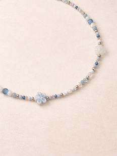 Чокер ручной работы Идеальное совпадение «Цветочек», голубой, перламутр, керамика и стеклянный бисер