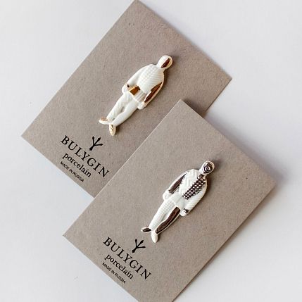 Брошь ручной работы Bulygin «Малевич», фарфор, бело-золотистая, фото 3.