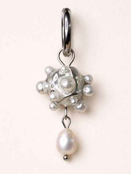 Моносерьга ручной работы «Пузыри с жемчужинкой», перламутровая, полимерная глина, фото 1.