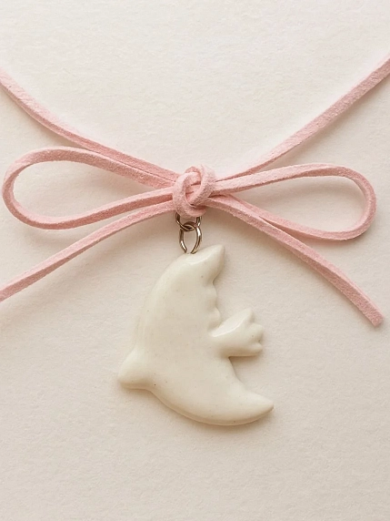 Чокер ручной работы Ловетанн керамика «Птица» на розовой ленточке, полуфарфор, фото 1.