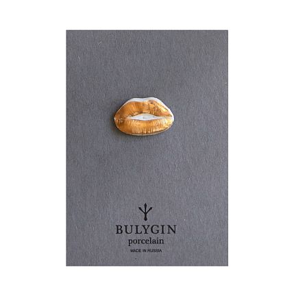 Брошь ручной работы Bulygin «Губы», фарфор, бело-золотистая, фото 2.